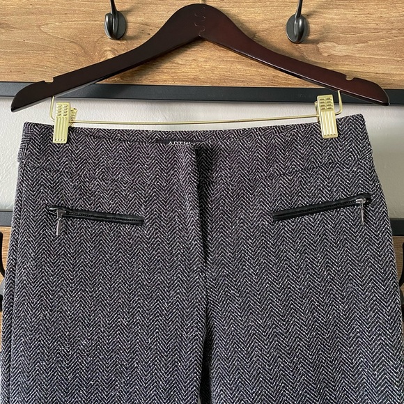 Skinny Cropped Herringbone Knit Slacks - Picture 3 of 3